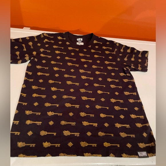 🕹️ Blizzard X Uniqlo Black & Gold Keys Tee Shirt US M🕹️ - Picture 3 of 15
